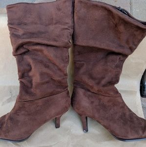 Hillard and Hansen slouchy boots